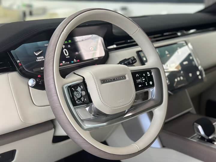 Land Rover Range Rover 2026 2026款 3.0 L6 400PS AB长轴版
