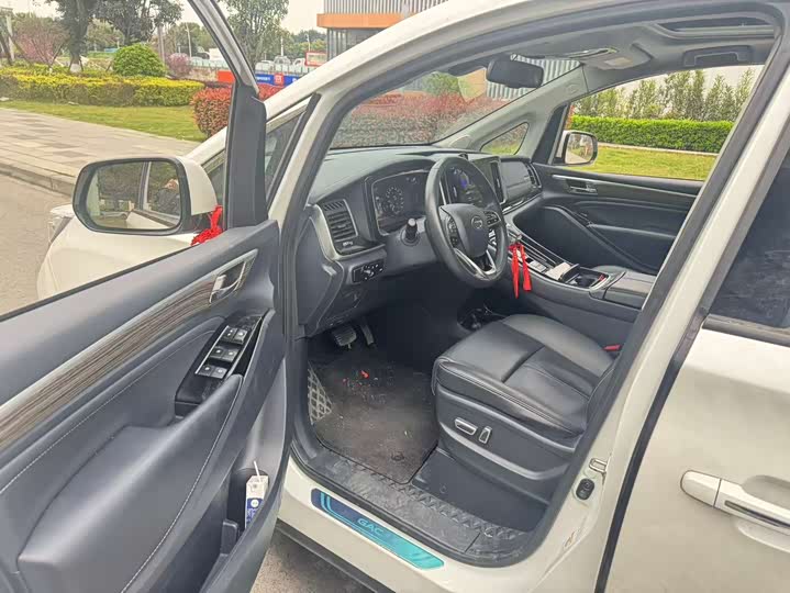 Zdjęcie 3 - GAC Trumpchi M8