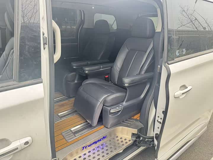 Zdjęcie 4 - GAC Trumpchi M8