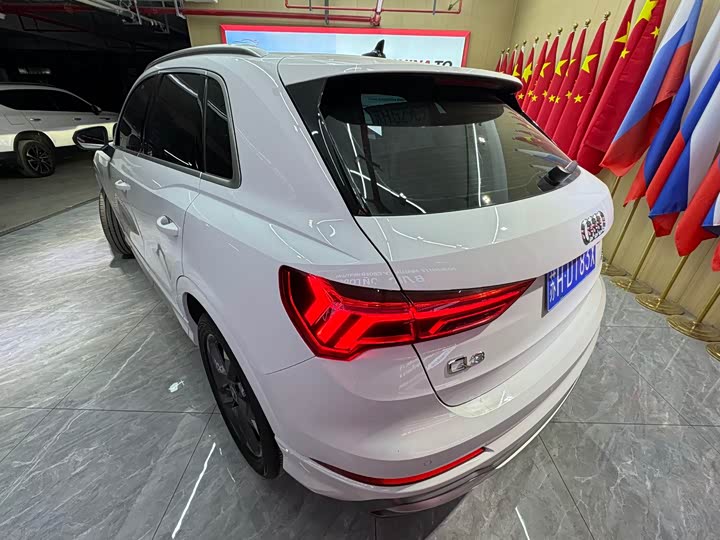 Фото 7 - Audi Q3