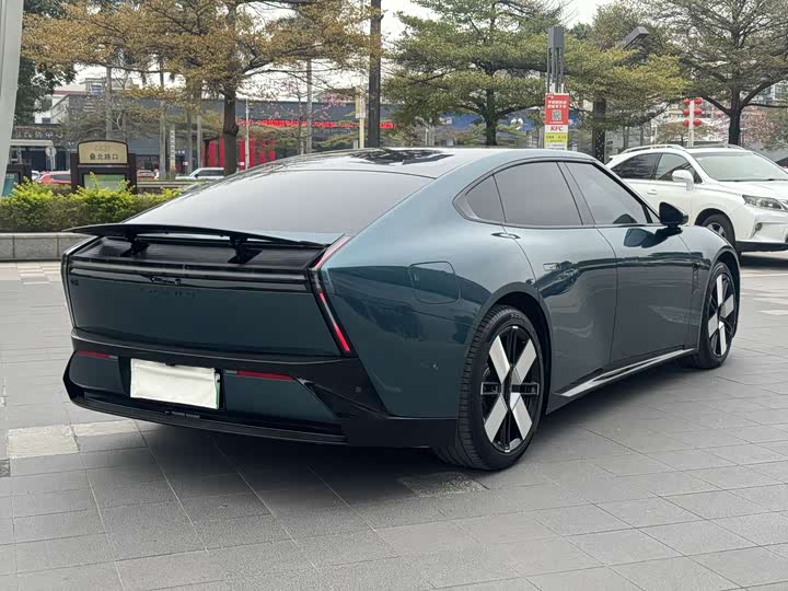2025 XPeng P7