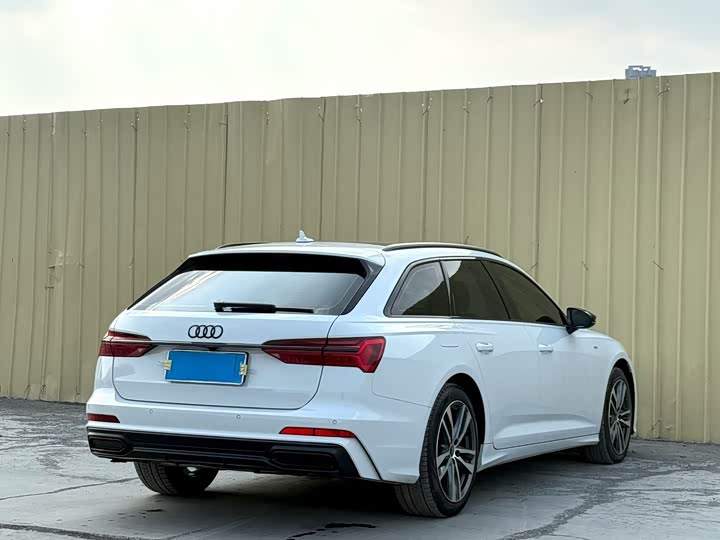 Audi A6 2022 2022款 Avant 先锋派 45 TFSI 臻选动感型