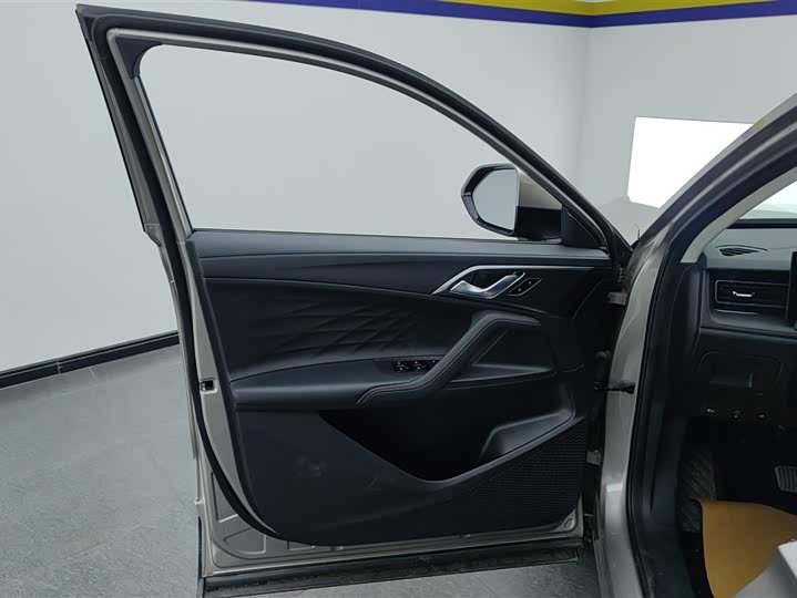 Roewe RX5 Hybrid 2023 2023款 eRX5 超混优越版