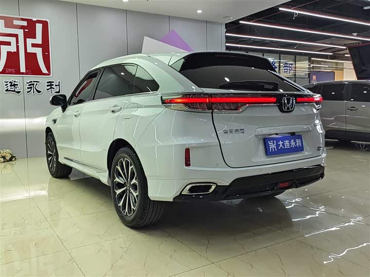 Фото 4 - Honda UR-V