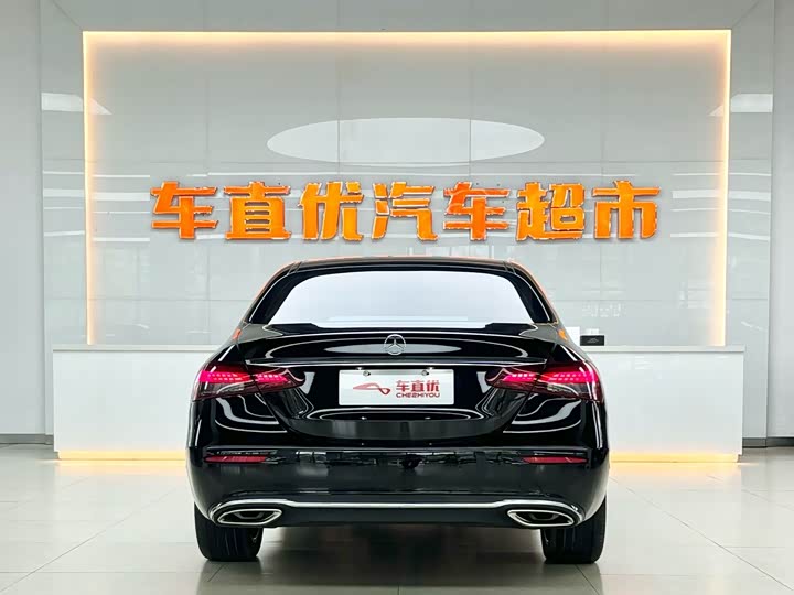 Фото 6 - Mercedes-Benz E-Class