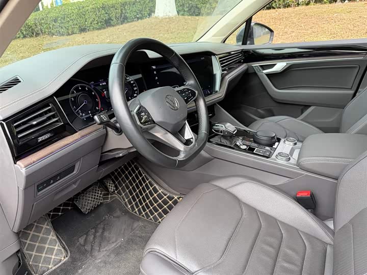 Volkswagen Touareg 2022 2022款 3.0TSI 锐享版 经典运动套装