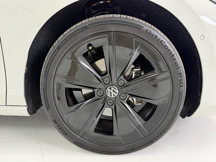 Volkswagen Lamando L 2026 2026款 凌渡L GTS 380TSI 凌风百万纪念版