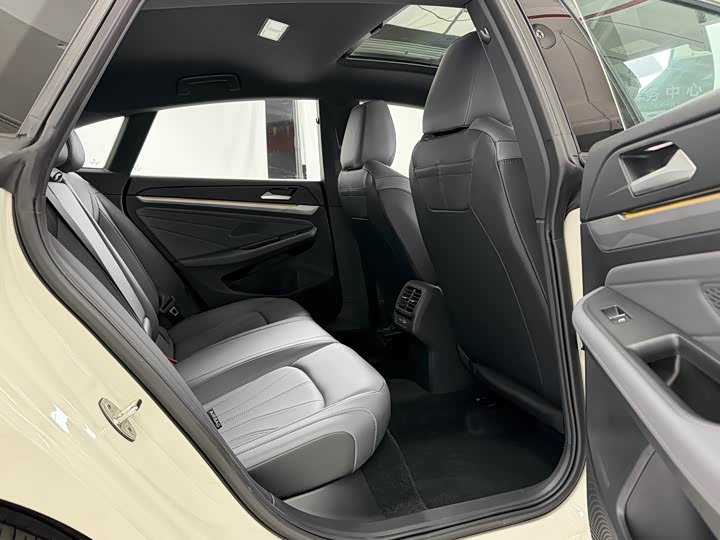 Volkswagen Lamando L 2026 2026款 凌渡L GTS 380TSI 凌风百万纪念版