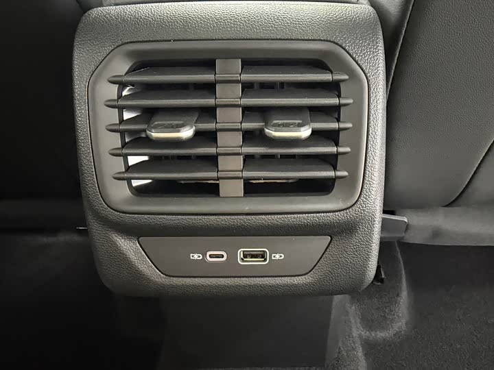Volkswagen Lamando L 2026 2026款 凌渡L GTS 380TSI 凌风百万纪念版
