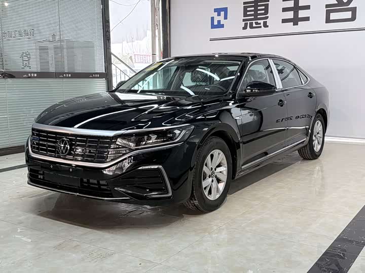 Volkswagen Passat Hybrid 2025 2025款 430PHEV 混动商务版