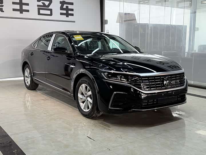 Volkswagen Passat Hybrid 2025 2025款 430PHEV 混动商务版