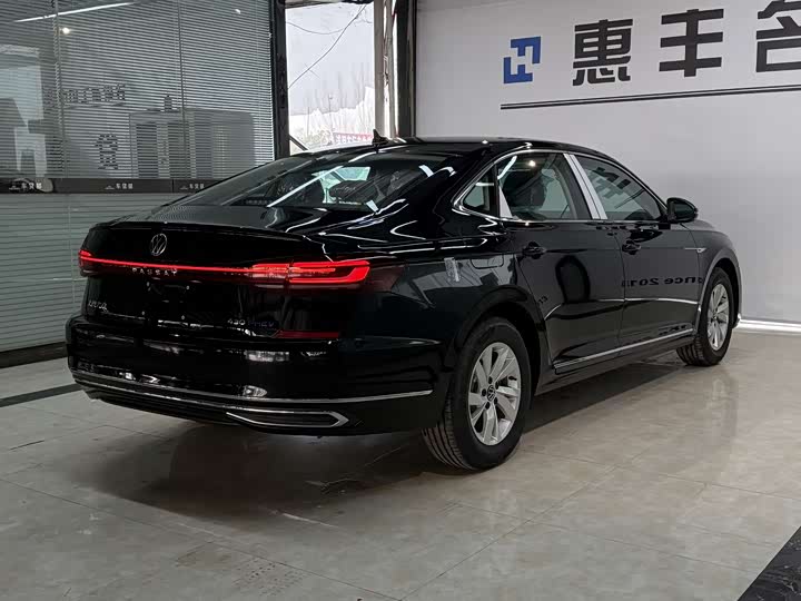 Volkswagen Passat Hybrid 2025 2025款 430PHEV 混动商务版