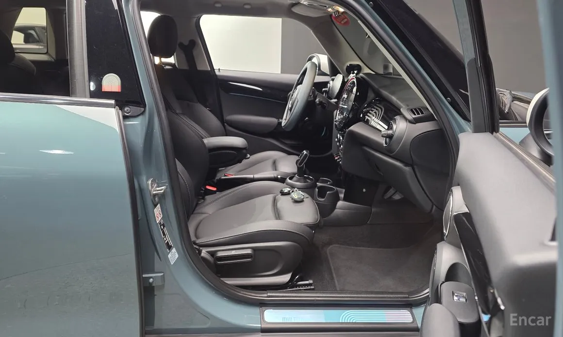 Photo 11 - Mini Cooper