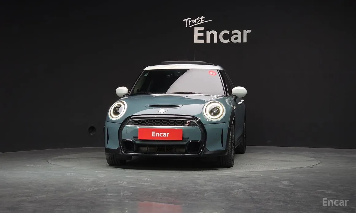 Photo 3 - Mini Cooper