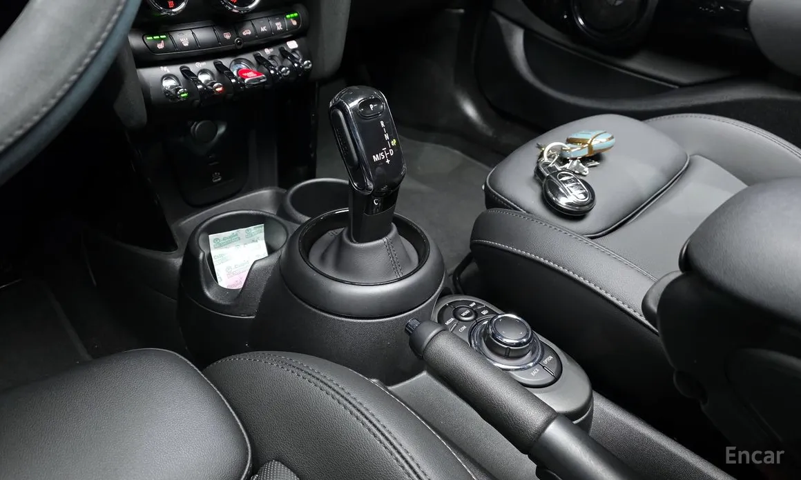 Photo 9 - Mini Cooper