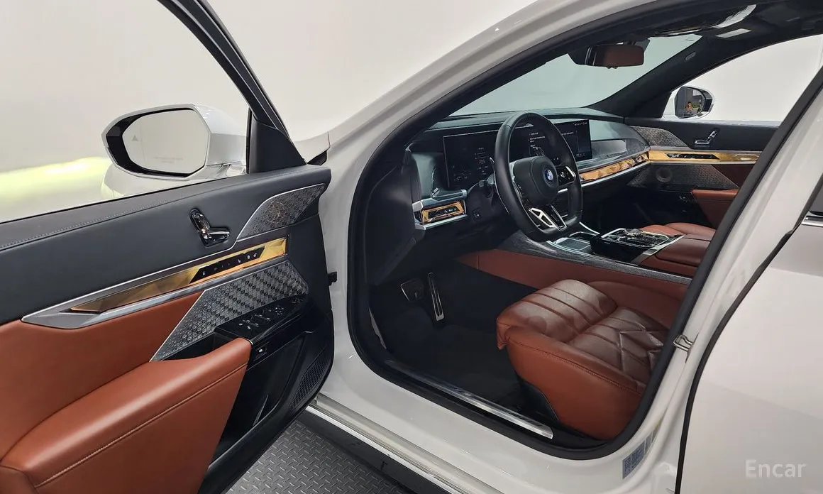 BMW 7 Series 2022 750e xDrive M Sport