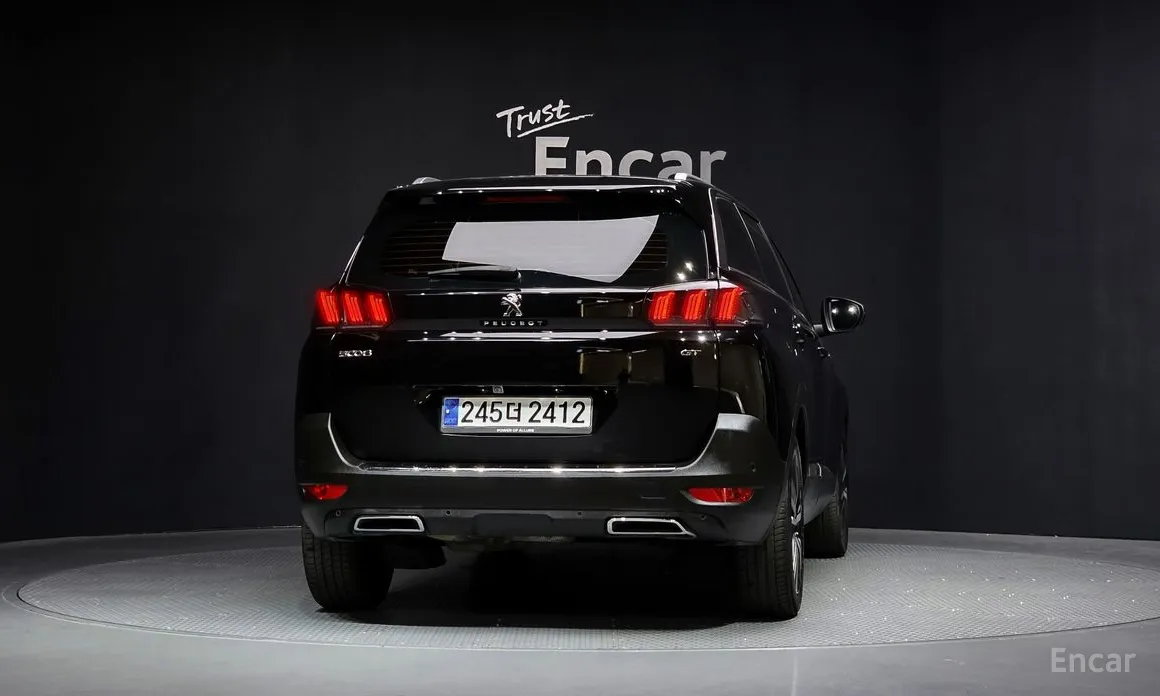 Фото 4 - Peugeot 5008