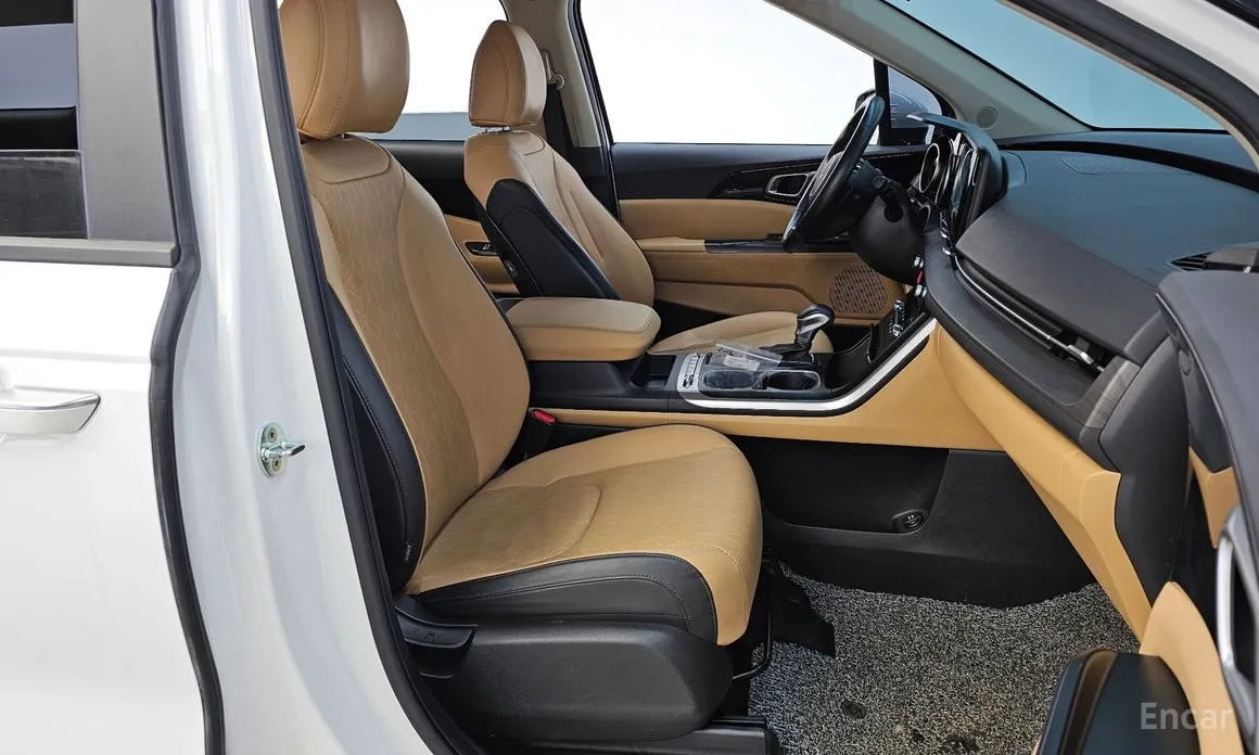 Photo 11 - Kia Carnival
