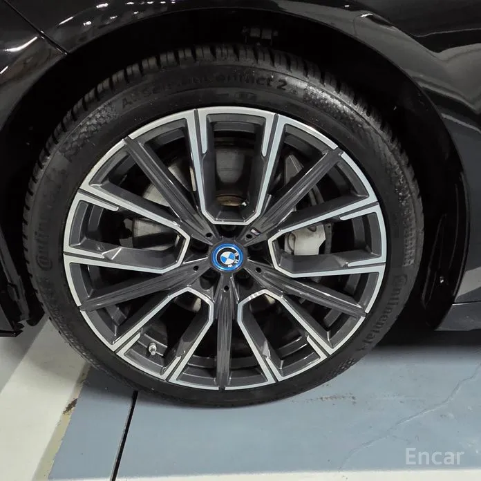 BMW 7 Series 2015 745Le iPerformance M Sport