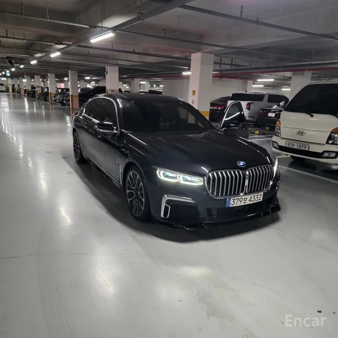 BMW 7 Series 2015 745Le iPerformance M Sport