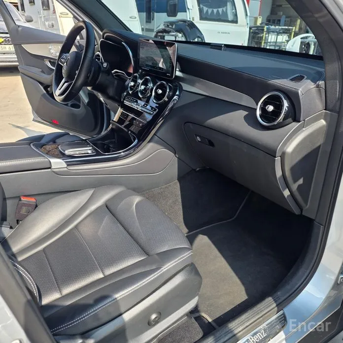 Фото 12 - Mercedes-Benz GLC-Class