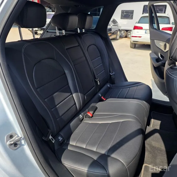 Фото 13 - Mercedes-Benz GLC-Class