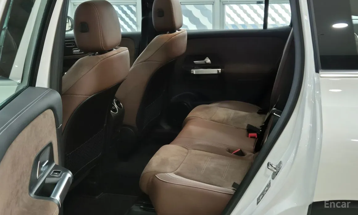 Mercedes-Benz GLB-Class 2020 AMG GLB35 4MATIC
