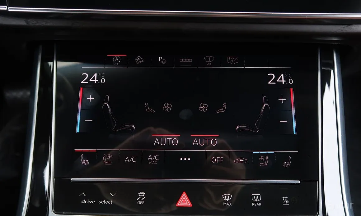 Фото 11 - Audi Q7