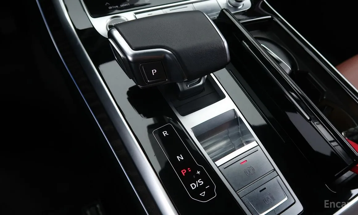 Фото 9 - Audi Q7