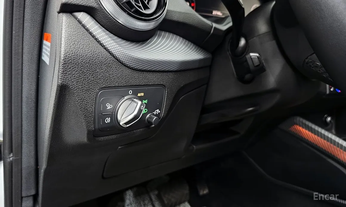 Audi Q2 2017 35 TDI Premium