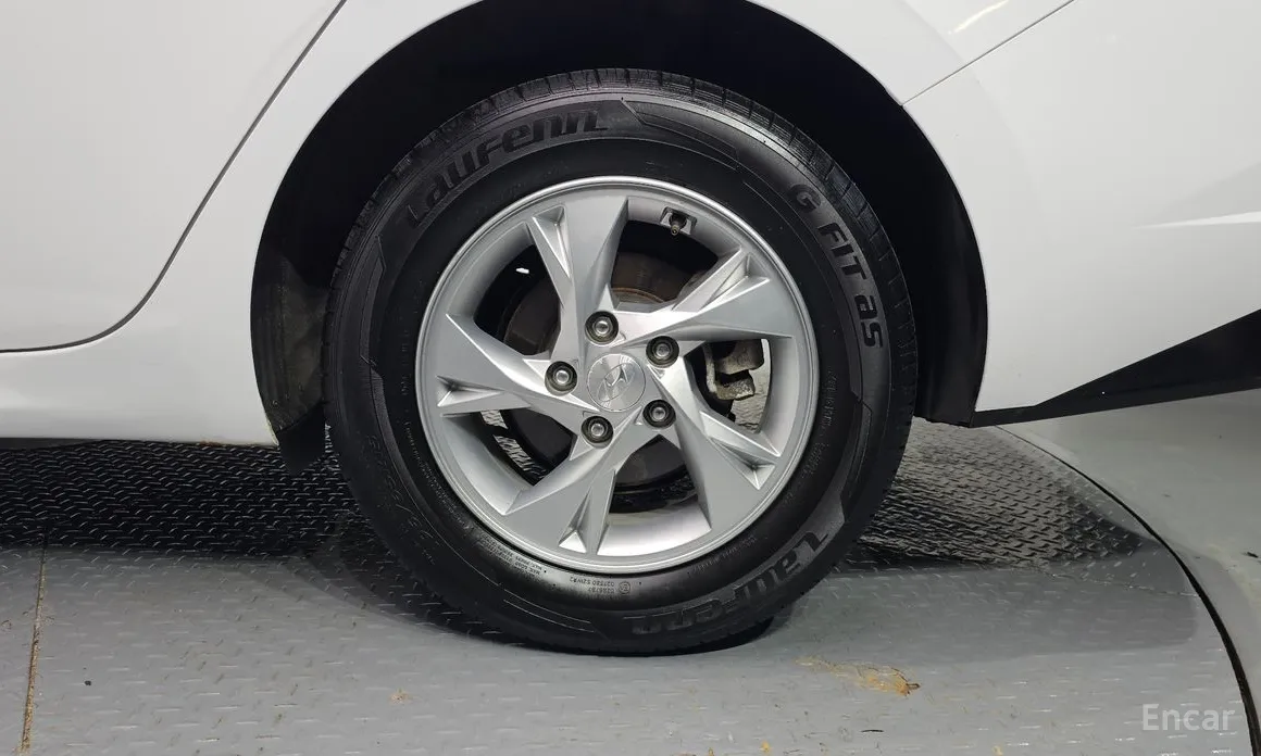 Фото 5 - Hyundai Avante
