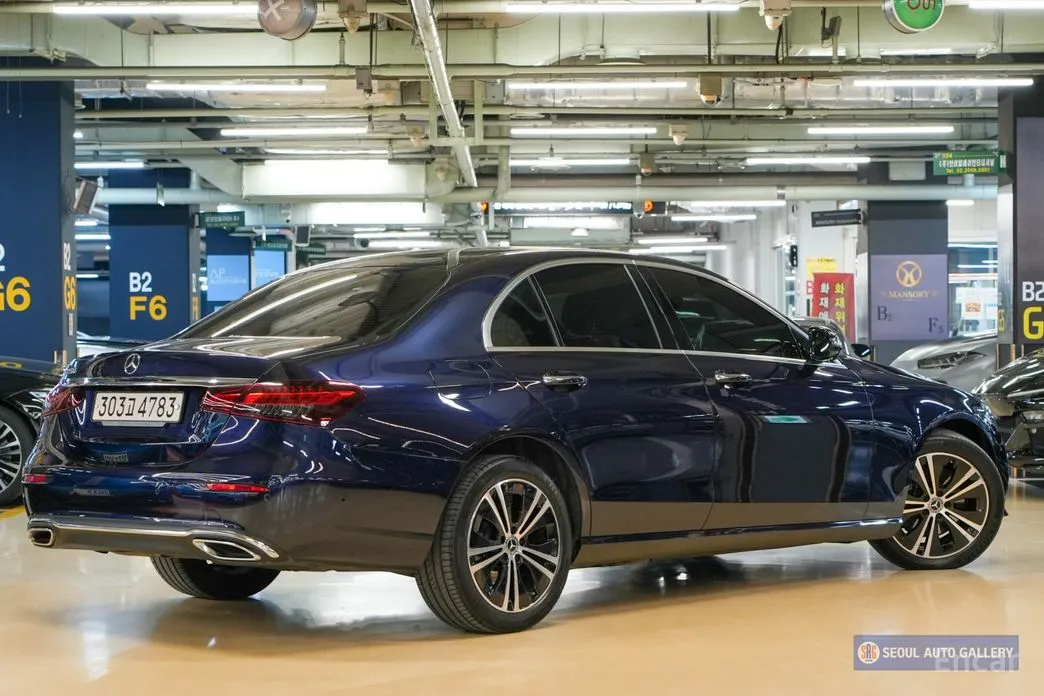 Фото 2 - Mercedes-Benz E-Class
