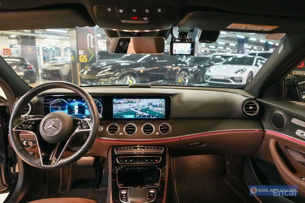 Фото 7 - Mercedes-Benz E-Class