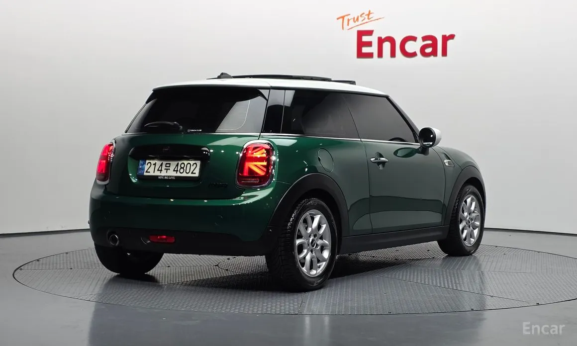 Фото 2 - Mini Cooper