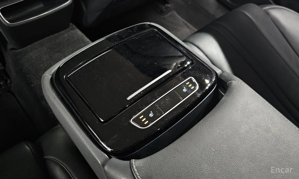 Фото 19 - Genesis G80