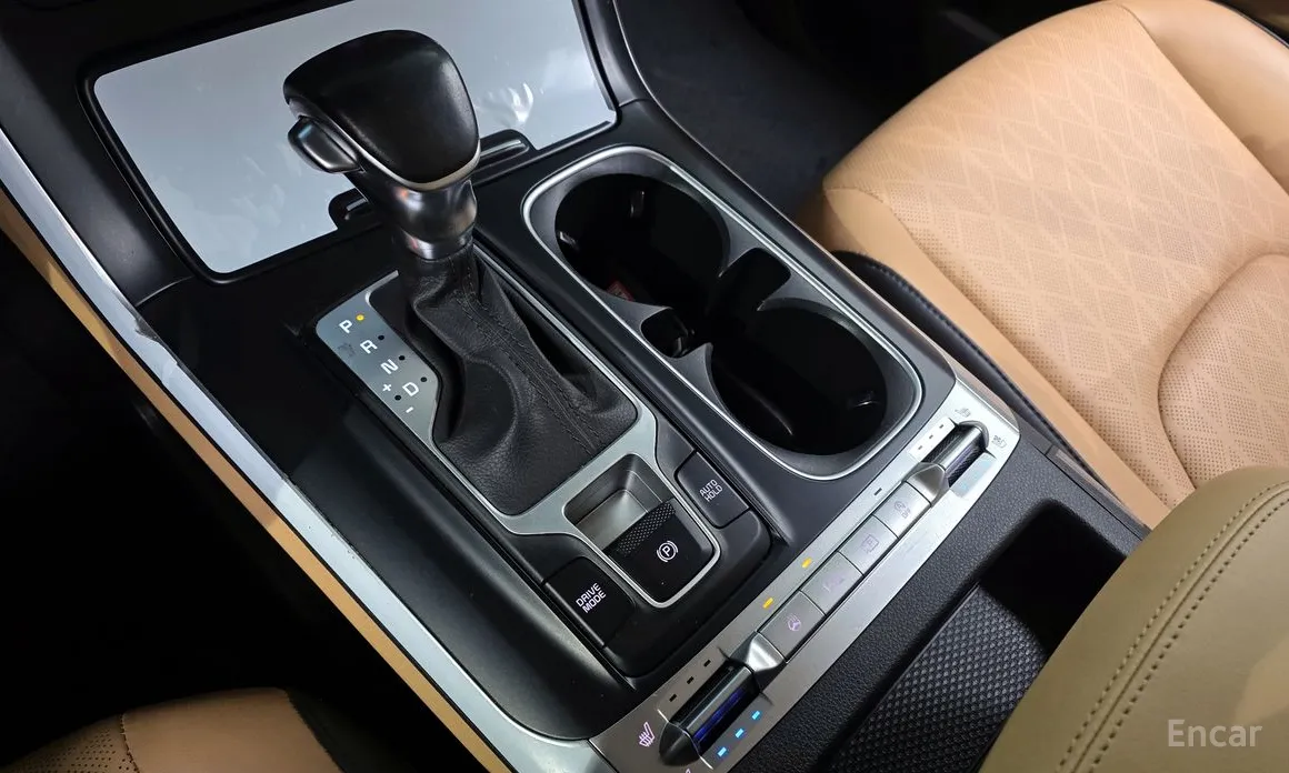 Фото 9 - Kia Carnival