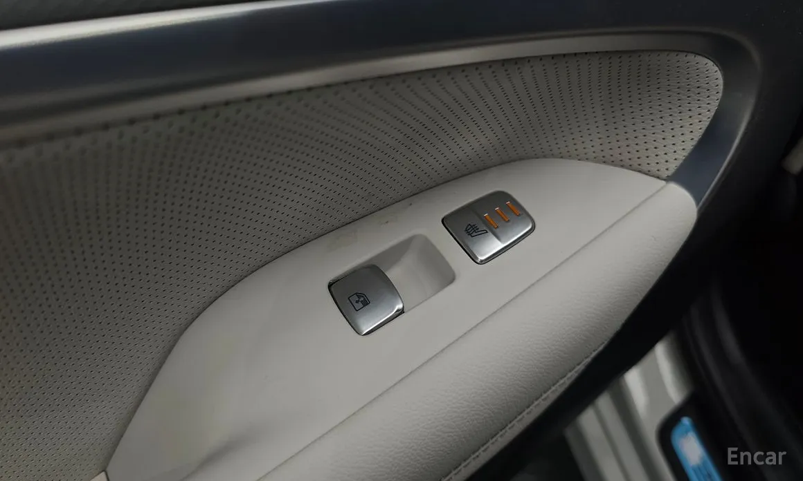 Genesis G70 2020 Gasoline 2.5T 4WD