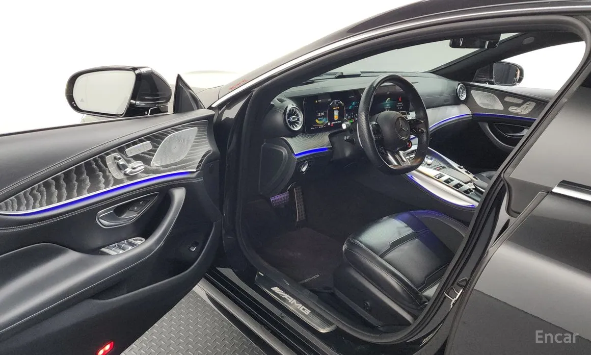 Фото 10 - Mercedes-Benz AMG GT