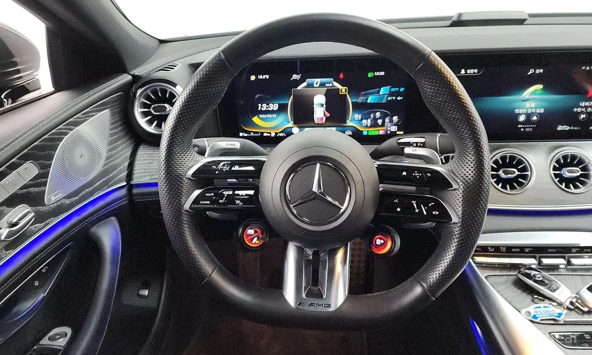 Фото 13 - Mercedes-Benz AMG GT