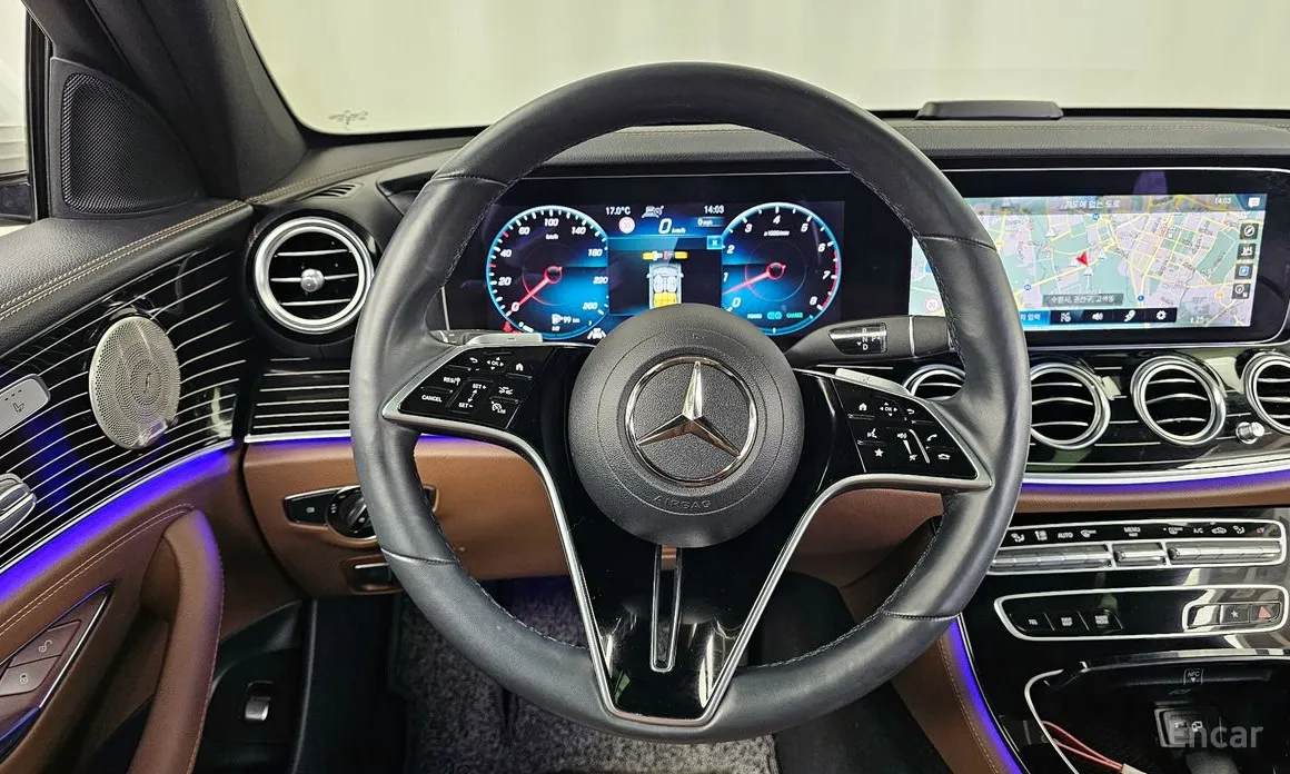 Фото 13 - Mercedes-Benz E-Class