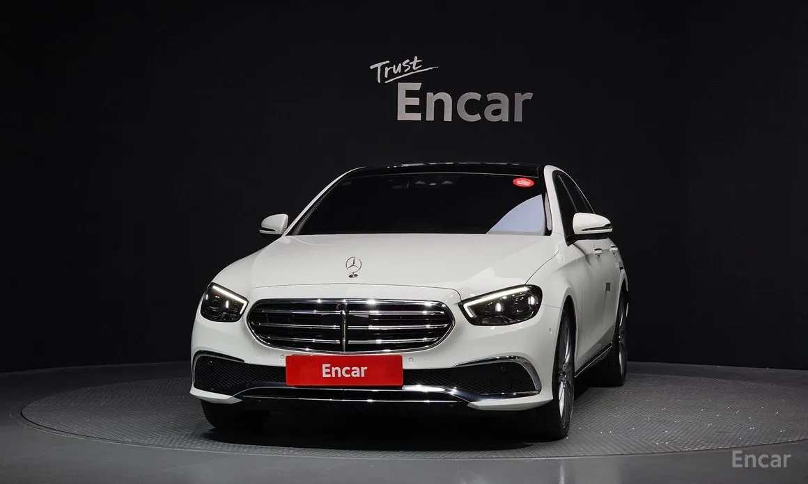 Фото 3 - Mercedes-Benz E-Class