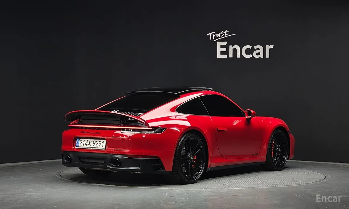 Porsche 911 2019 Carrera GTS