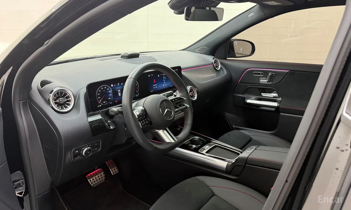 Фото 13 - Mercedes-Benz GLA-Class