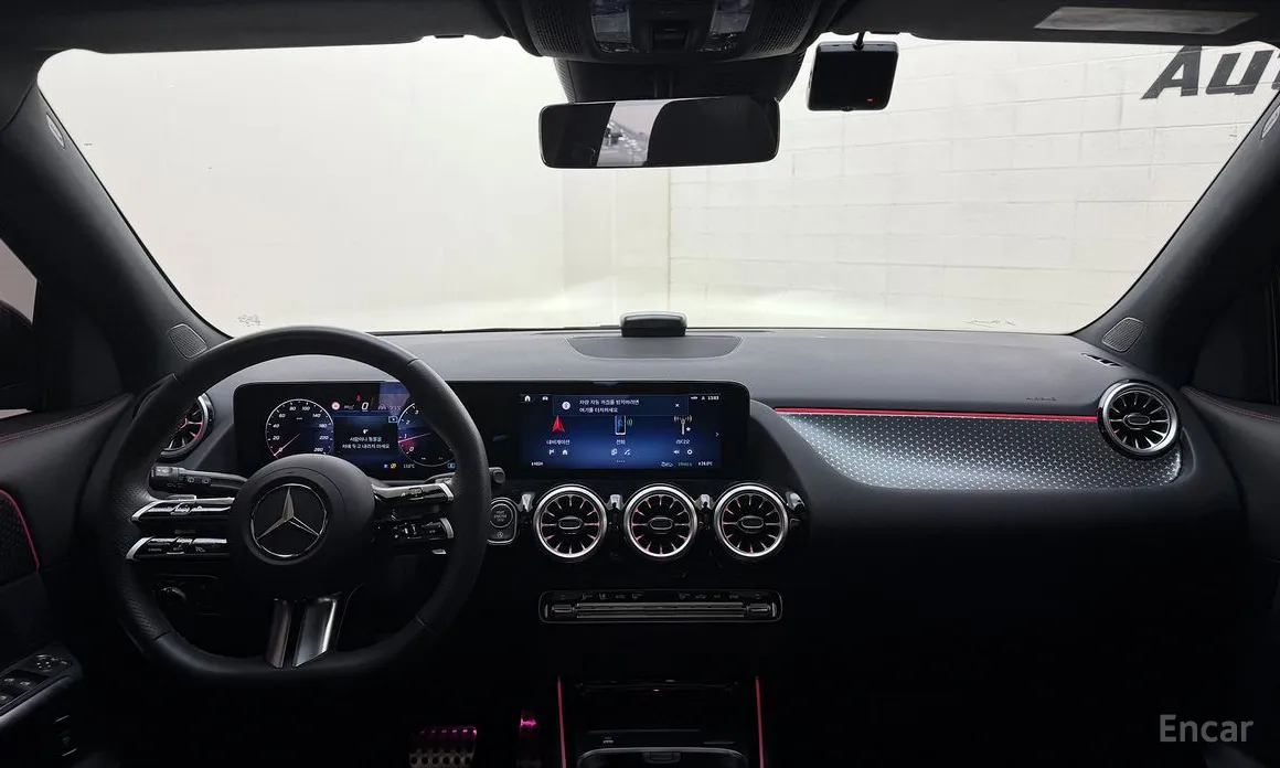 Фото 16 - Mercedes-Benz GLA-Class