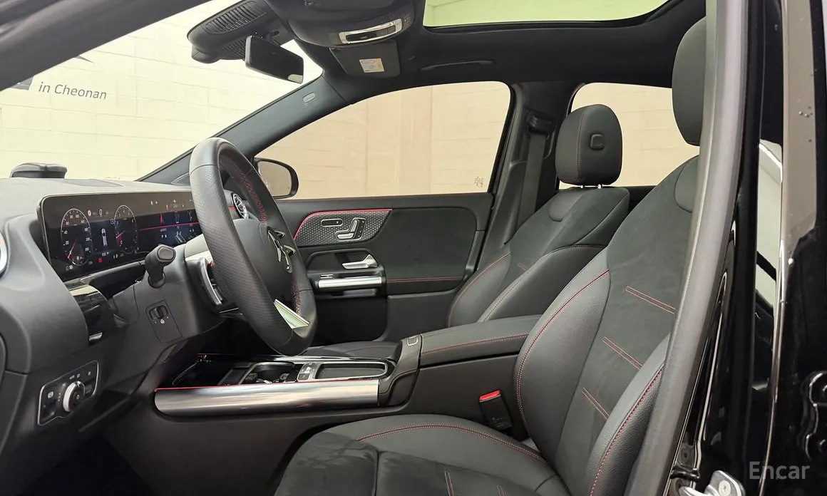 Фото 18 - Mercedes-Benz GLA-Class