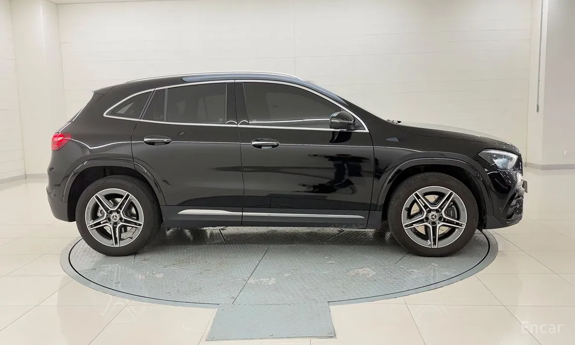 Фото 6 - Mercedes-Benz GLA-Class