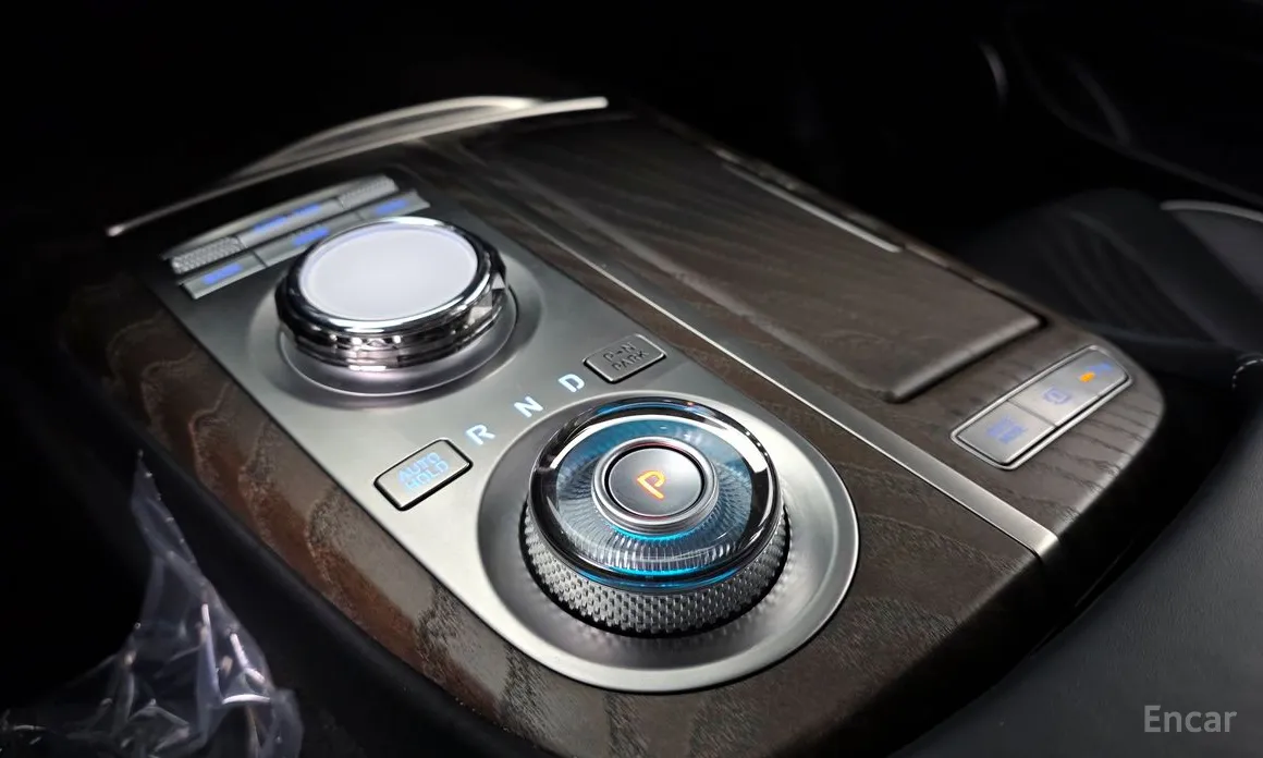 Фото 9 - Genesis G80