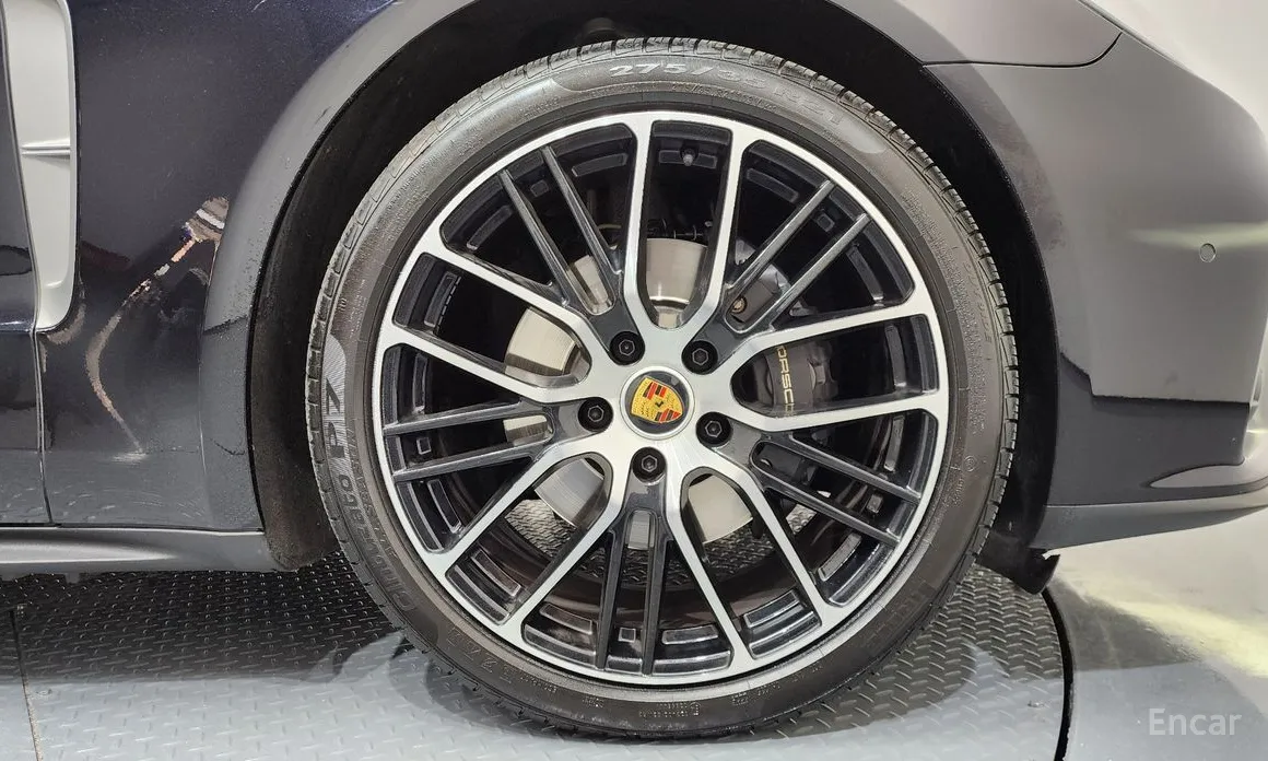 Porsche Panamera 2017 2.9 AWD Platinum Edition