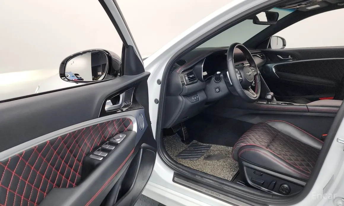 Photo 10 - Genesis G70