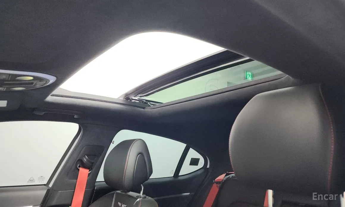 Photo 19 - Genesis G70
